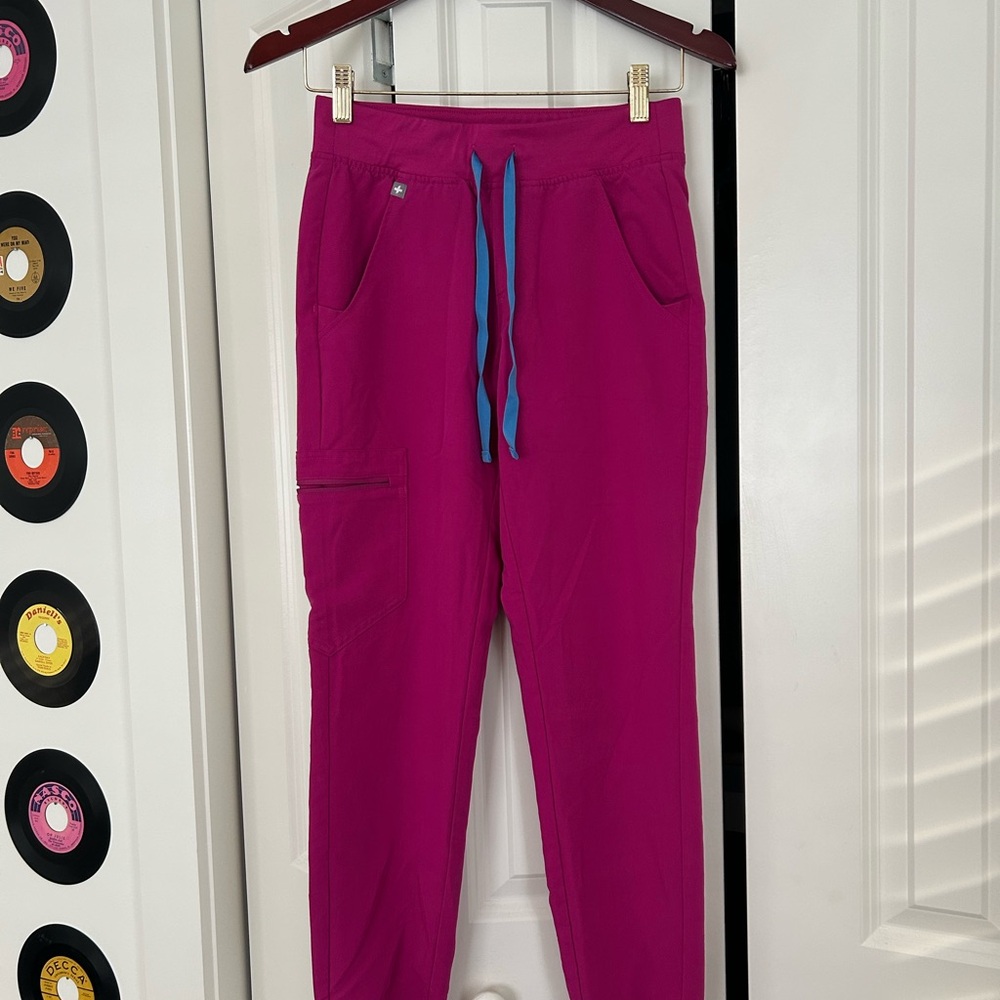 Figs joggers! Rasberry Sorbet